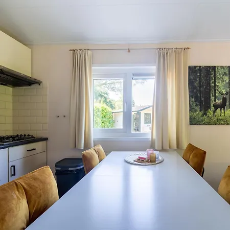 Casa vacanze Scenic In With A Beautiful Setting Voorthuizen